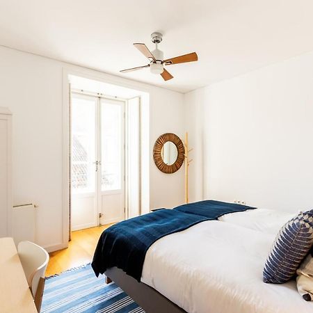 Joivy Chiado Self Check-In 2-Br Flat With Parking Apartman Lisboa Kültér fotó