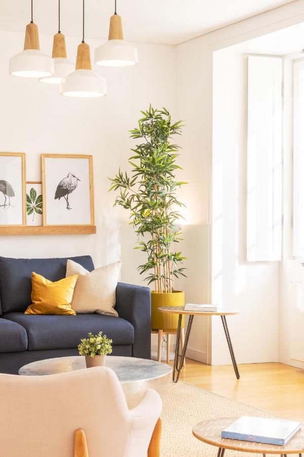 Joivy Chiado Self Check-In 2-Br Flat With Parking Apartman Lisboa Kültér fotó