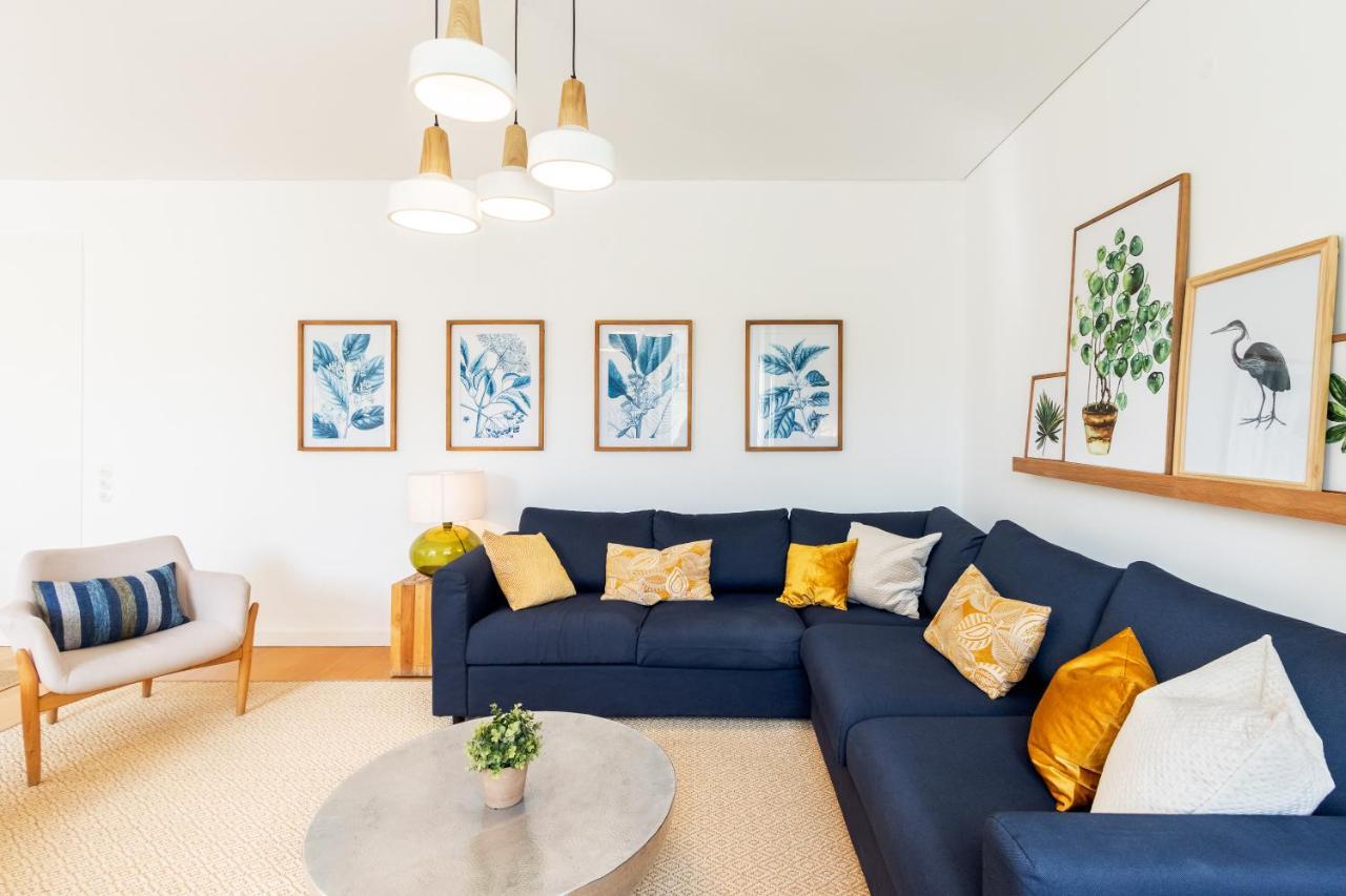 Joivy Chiado Self Check-In 2-Br Flat With Parking Apartman Lisboa Kültér fotó